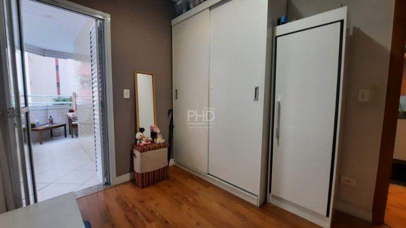 Apartamento à venda com 2 quartos, 70m² - Foto 18