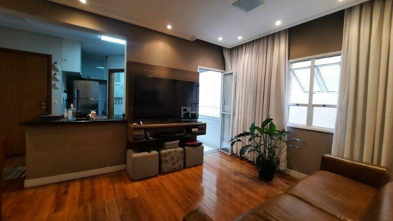 Apartamento à venda com 2 quartos, 70m² - Foto 2