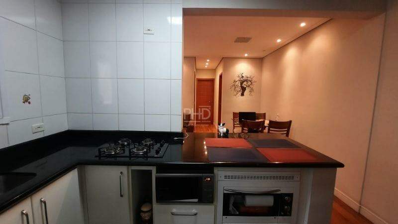 Apartamento à venda com 2 quartos, 70m² - Foto 11