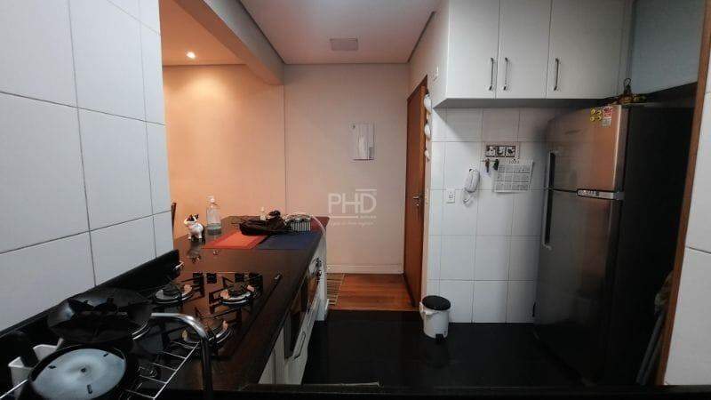 Apartamento à venda com 2 quartos, 70m² - Foto 14