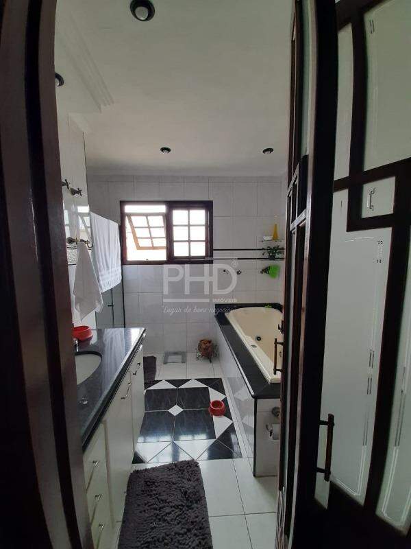 Sobrado à venda com 3 quartos, 272m² - Foto 14