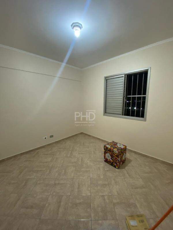 Apartamento à venda com 2 quartos, 70m² - Foto 6