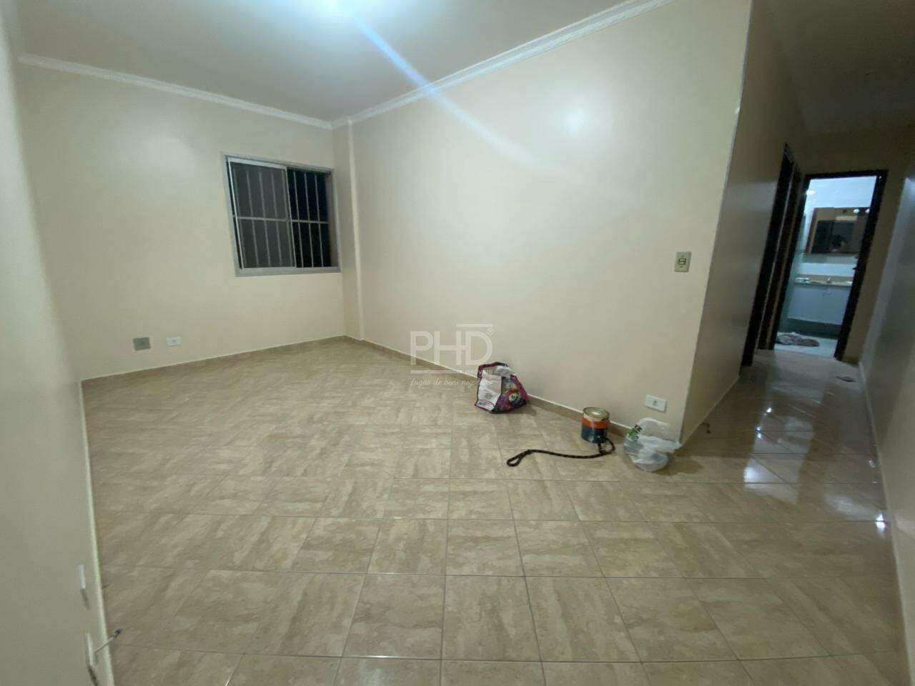 Apartamento à venda com 2 quartos, 70m² - Foto 2