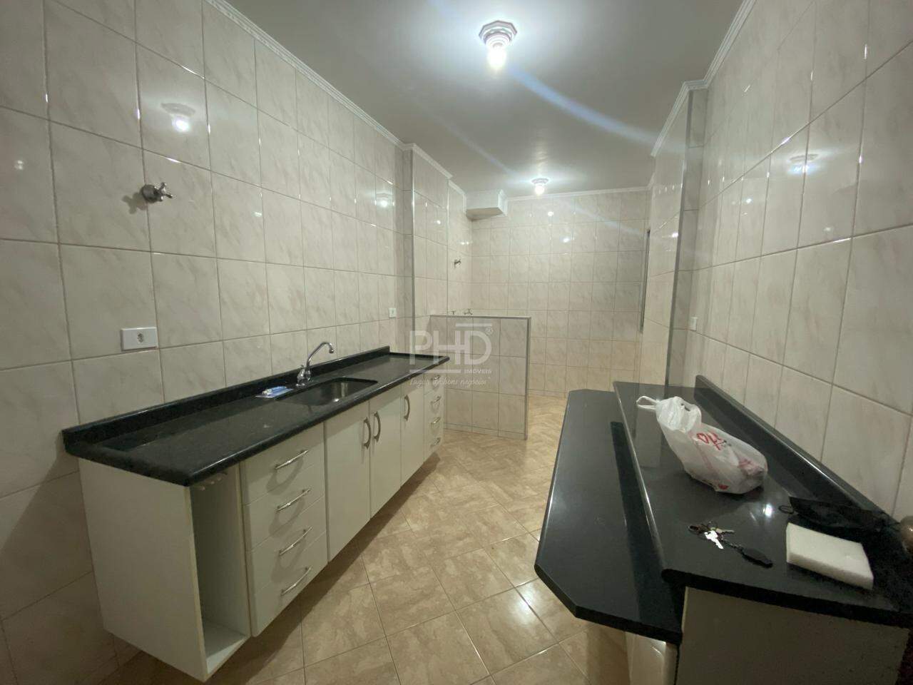 Apartamento à venda com 2 quartos, 70m² - Foto 3