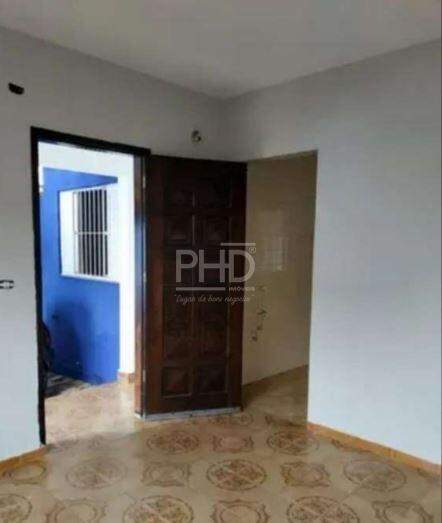 Casa à venda com 3 quartos, 250m² - Foto 1