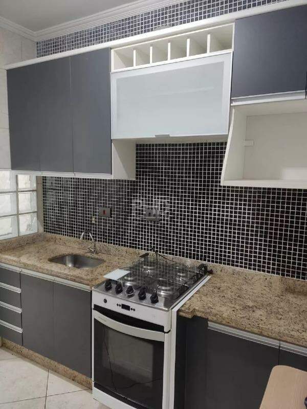 Apartamento à venda com 2 quartos, 60m² - Foto 1