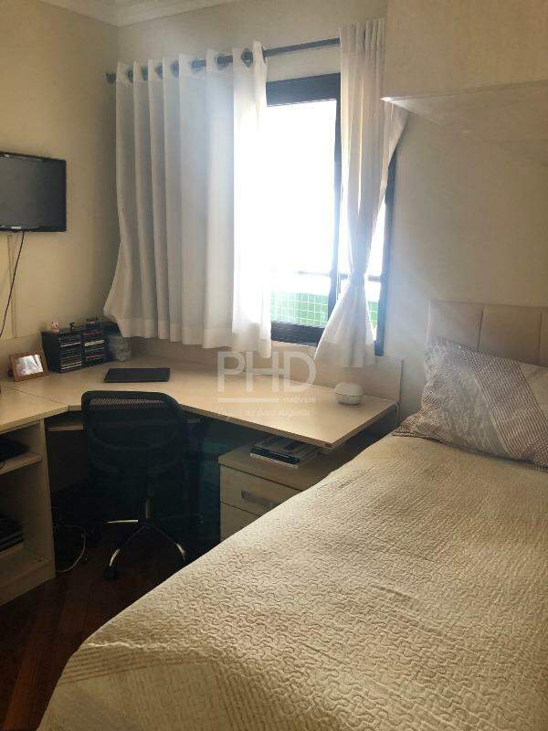 Apartamento à venda com 3 quartos, 140m² - Foto 15