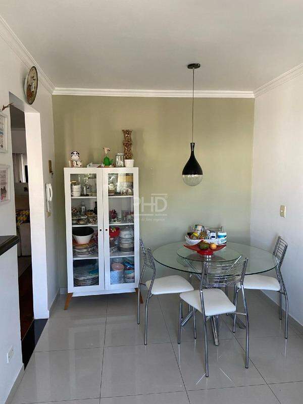 Apartamento à venda com 3 quartos, 180m² - Foto 5