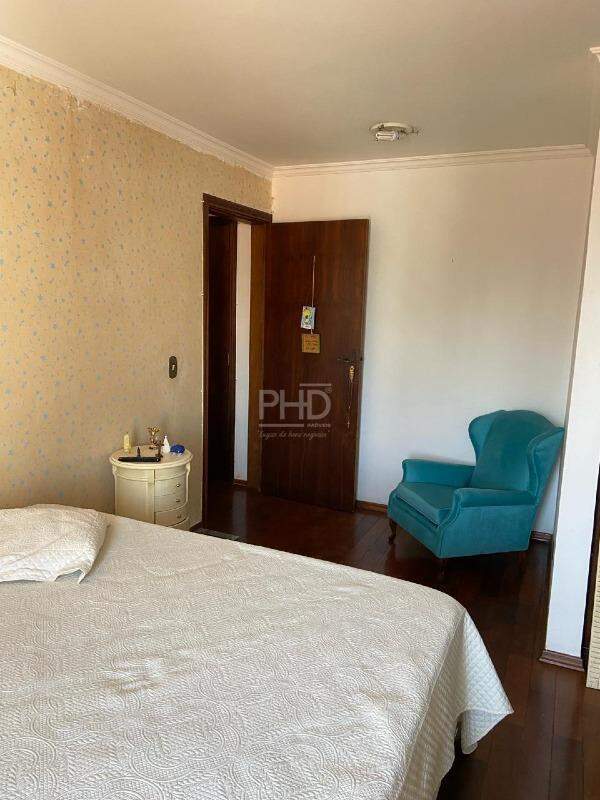 Apartamento à venda com 3 quartos, 180m² - Foto 15