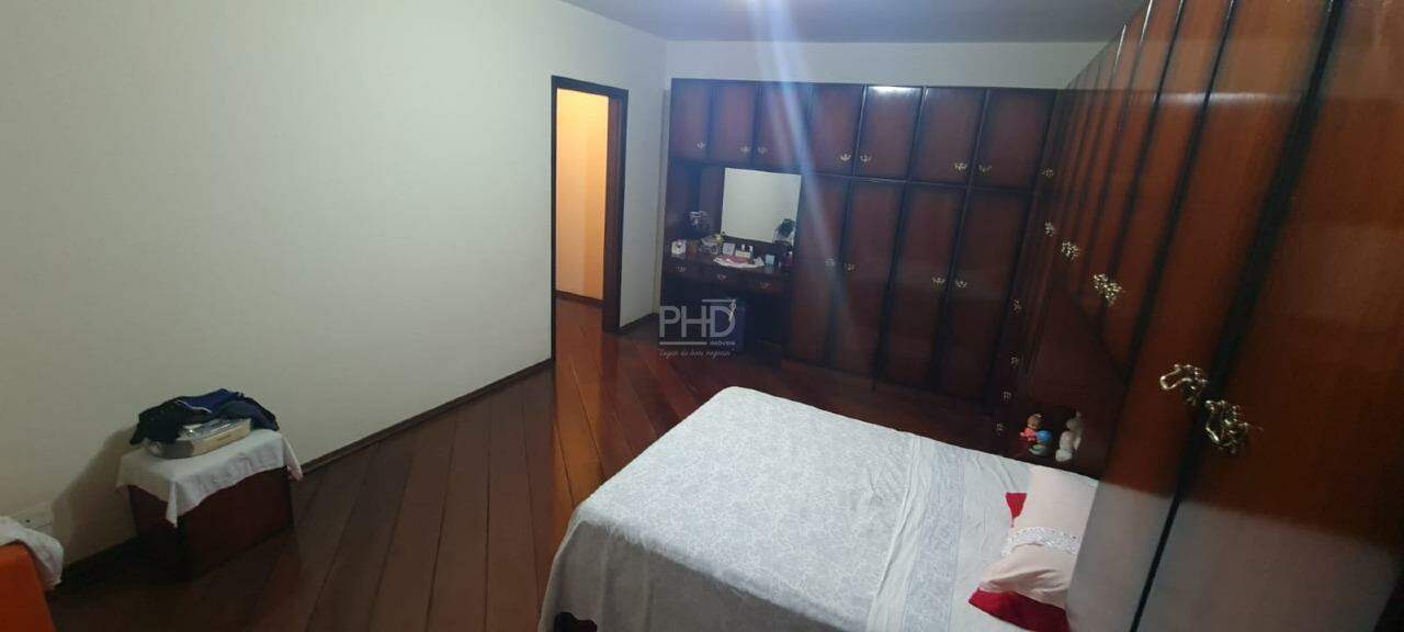 Sobrado à venda com 3 quartos, 358m² - Foto 8