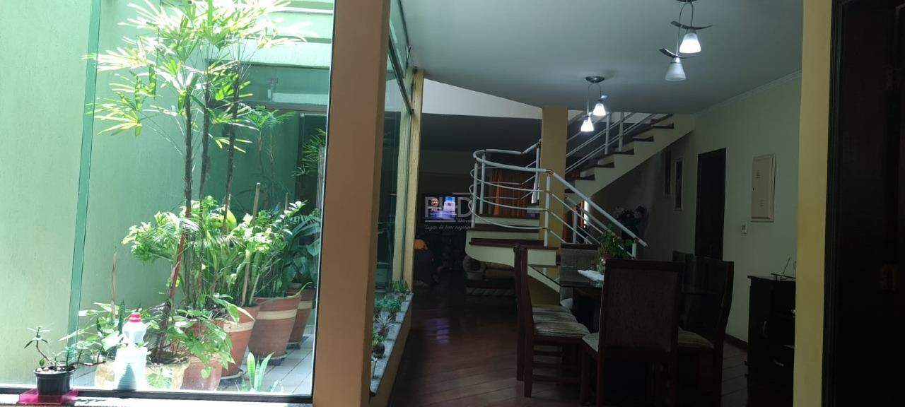 Sobrado à venda com 3 quartos, 358m² - Foto 5