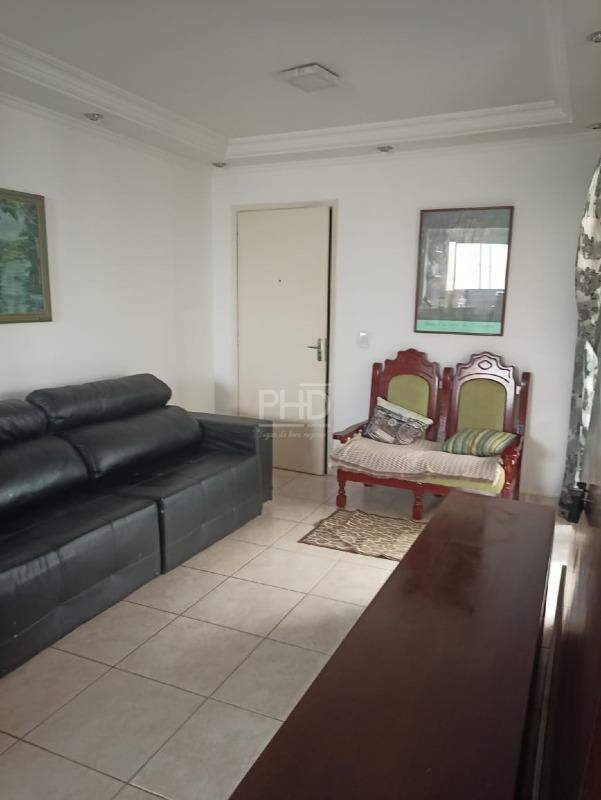 Apartamento à venda com 3 quartos, 70m² - Foto 1