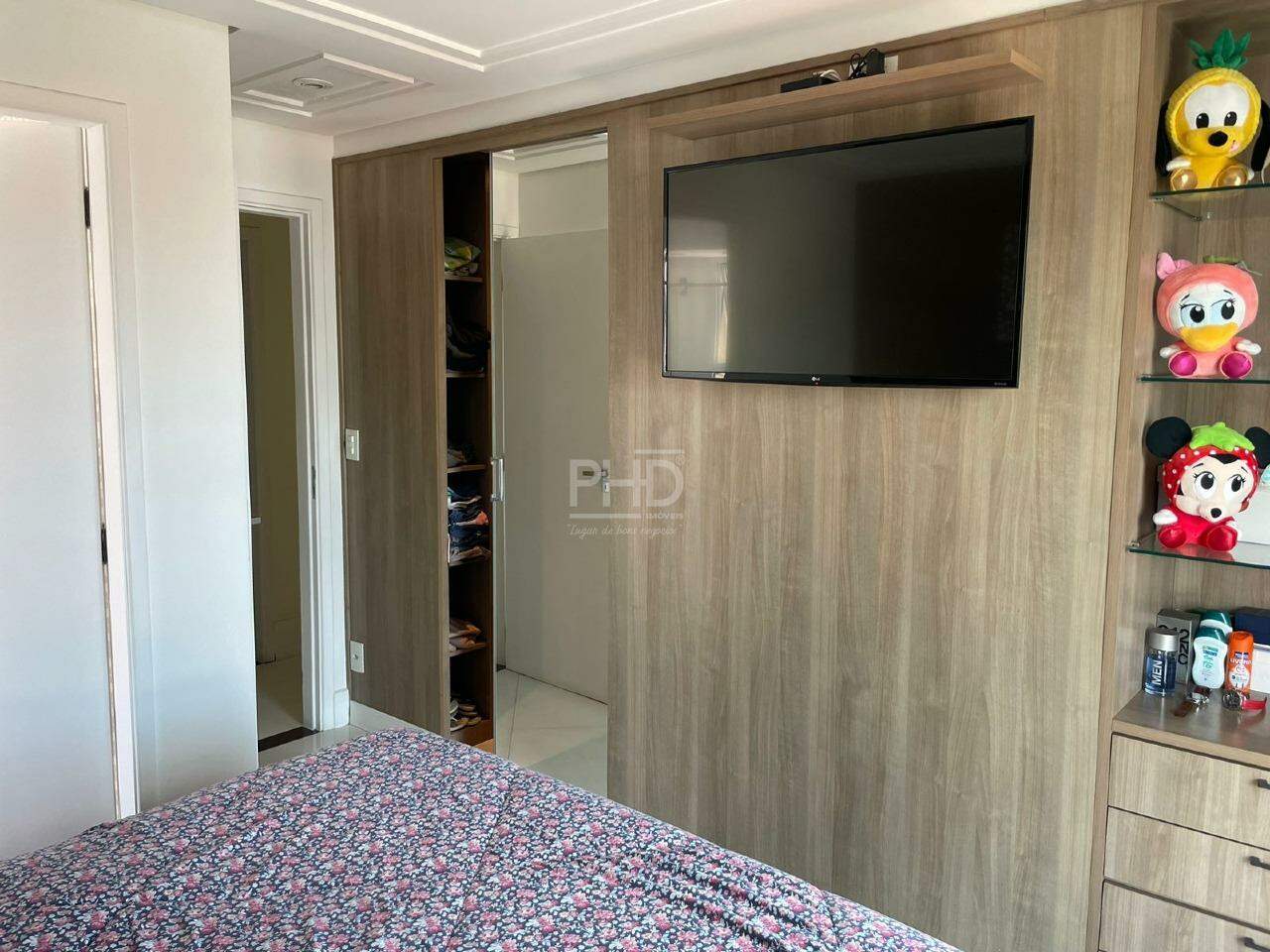 Apartamento à venda com 3 quartos, 130m² - Foto 19