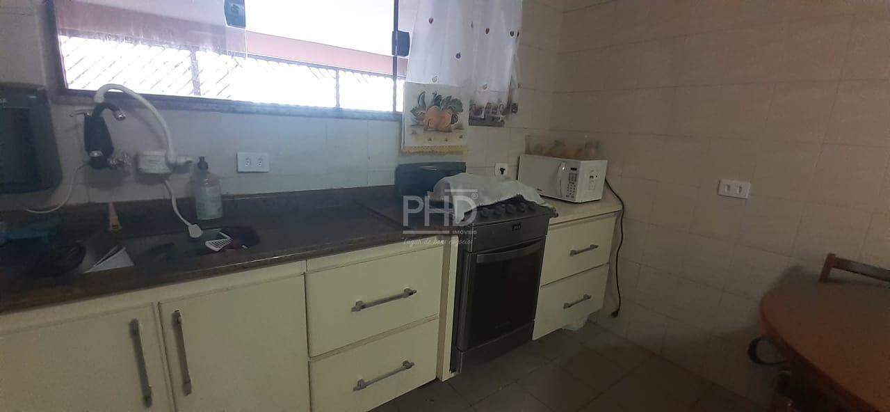 Sobrado à venda com 4 quartos, 250m² - Foto 8