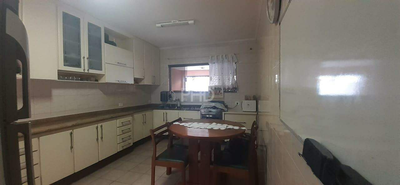 Sobrado à venda com 4 quartos, 250m² - Foto 5