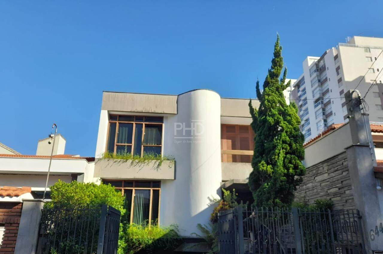 Sobrado à venda com 3 quartos, 400m² - Foto 1