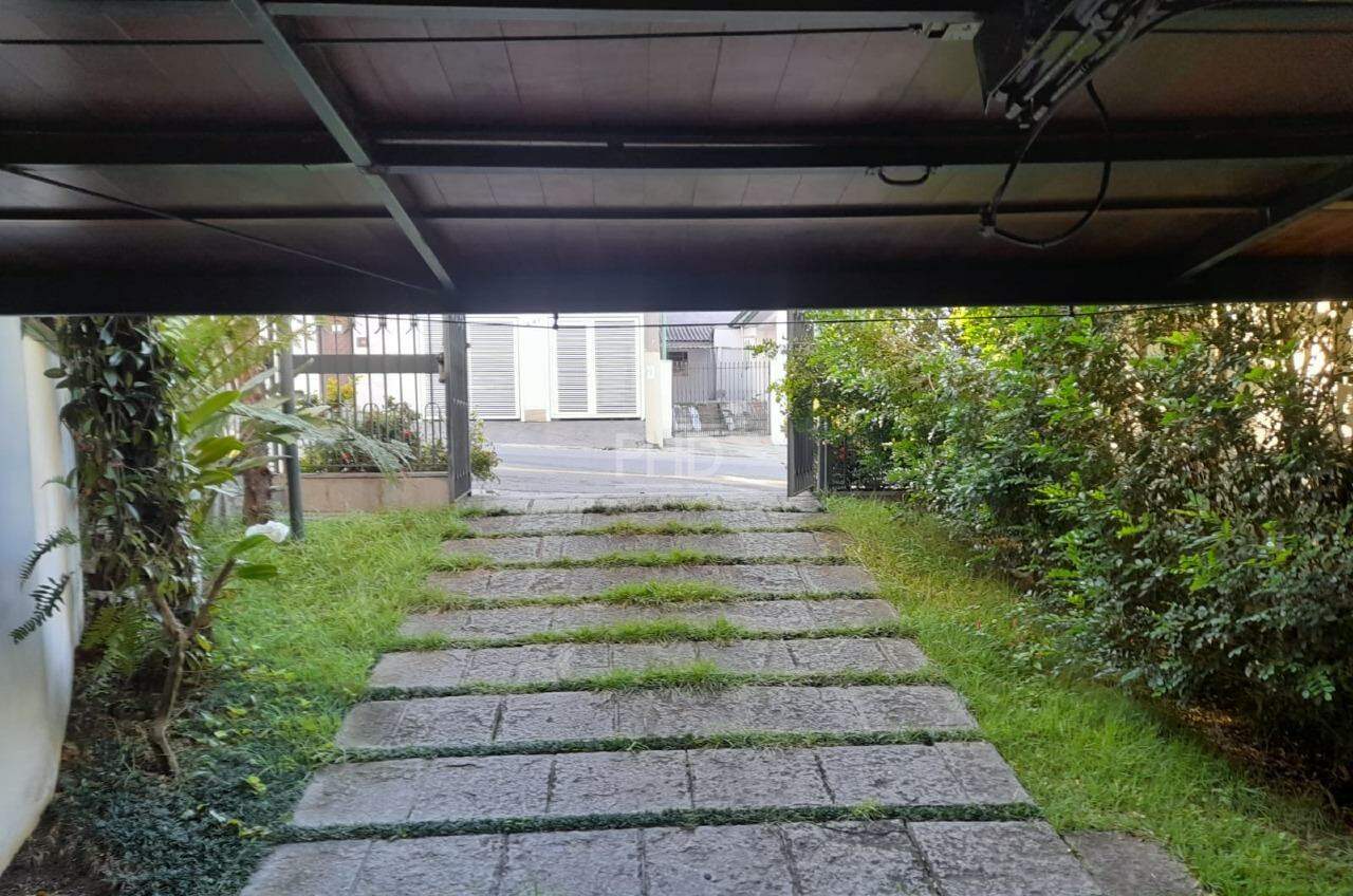 Sobrado à venda com 3 quartos, 400m² - Foto 20