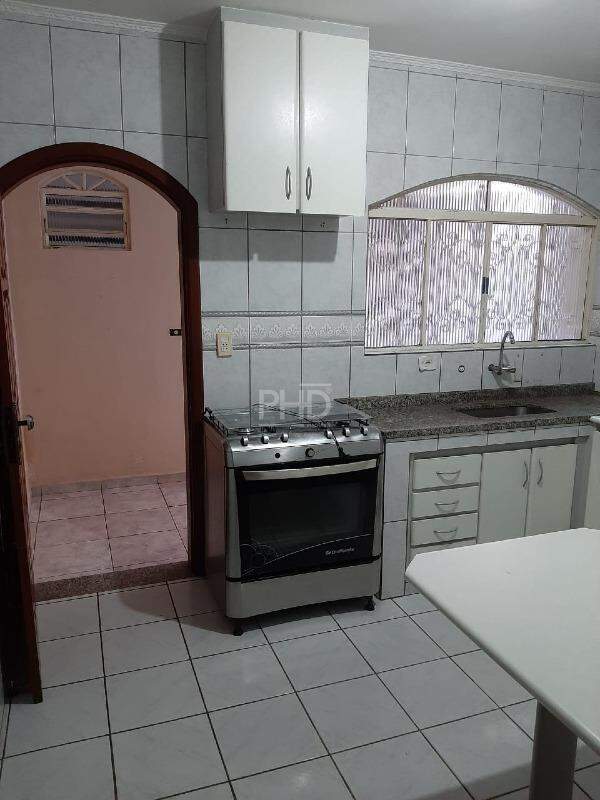 Sobrado à venda com 3 quartos, 160m² - Foto 3