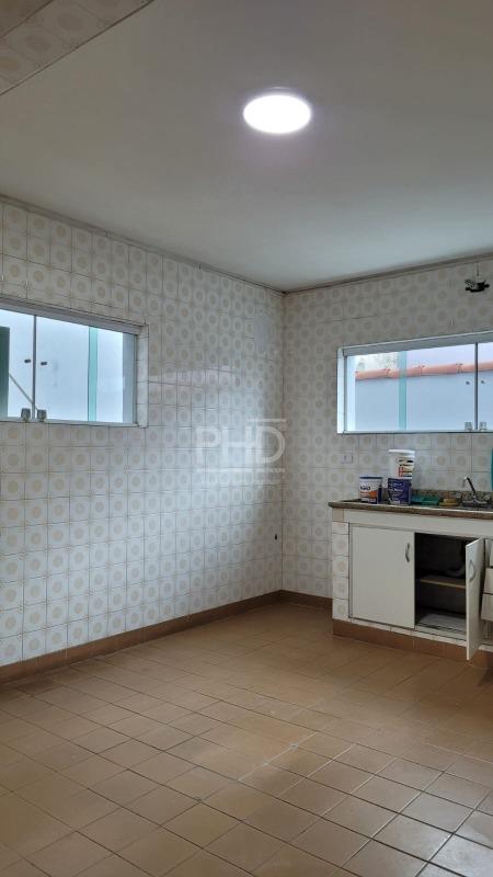 Sobrado, 3 quartos, 239 m² - Foto 4