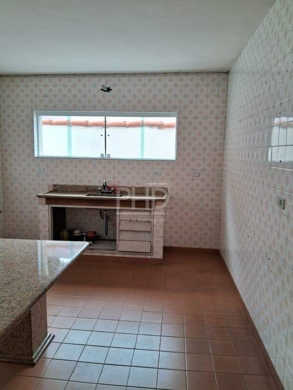 Sobrado para alugar com 3 quartos, 239m² - Foto 3