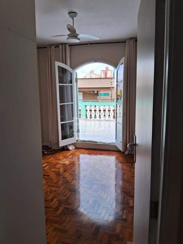 Sobrado para alugar com 3 quartos, 239m² - Foto 10
