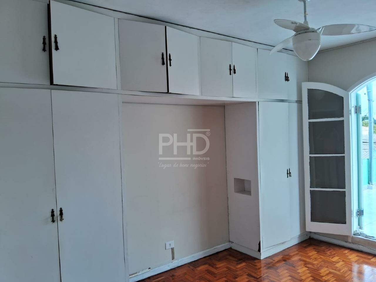 Sobrado para alugar com 3 quartos, 239m² - Foto 11