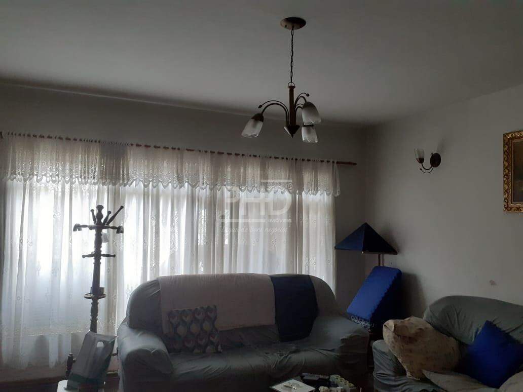 Sobrado à venda com 3 quartos, 250m² - Foto 1