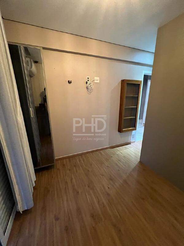 Apartamento à venda com 3 quartos, 80m² - Foto 4