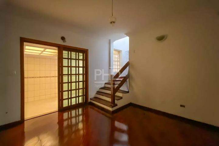Casa à venda com 5 quartos, 338m² - Foto 7
