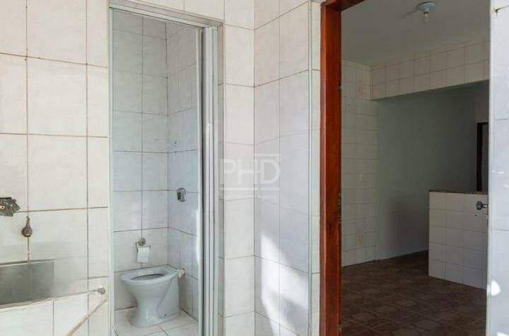 Casa à venda com 5 quartos, 338m² - Foto 32