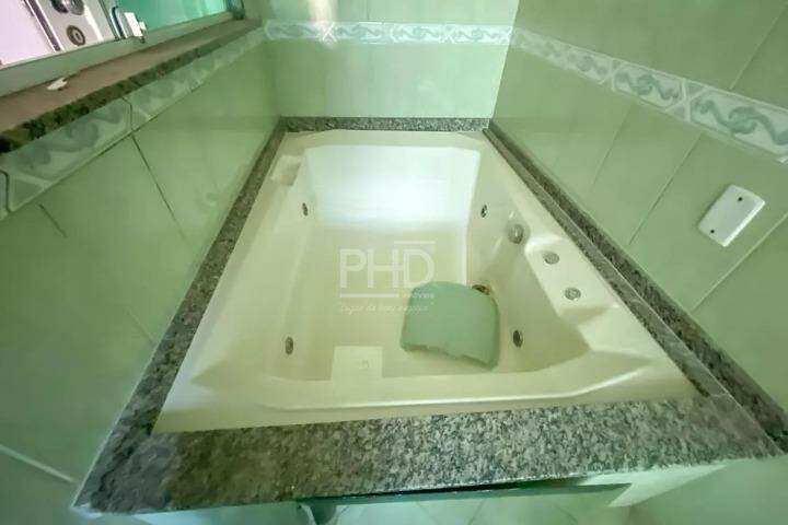 Casa à venda com 5 quartos, 338m² - Foto 41