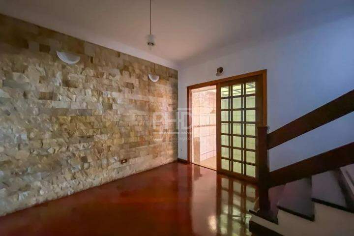 Casa à venda com 5 quartos, 338m² - Foto 5