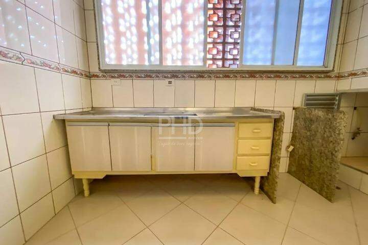 Casa à venda com 5 quartos, 338m² - Foto 16