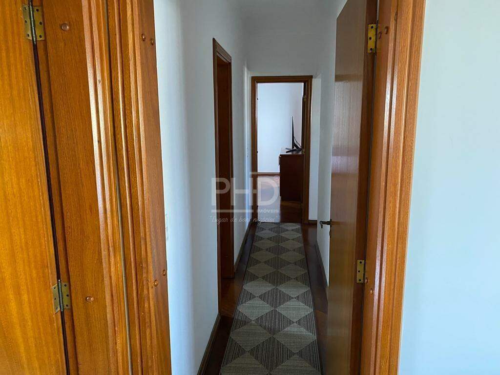 Apartamento à venda com 4 quartos, 185m² - Foto 11