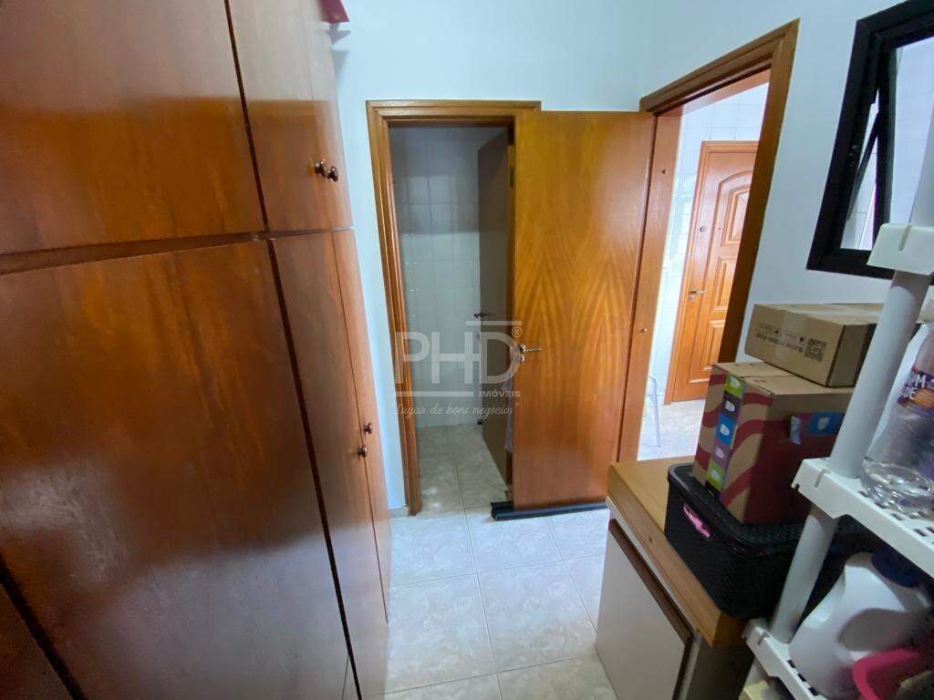 Apartamento à venda com 4 quartos, 185m² - Foto 32