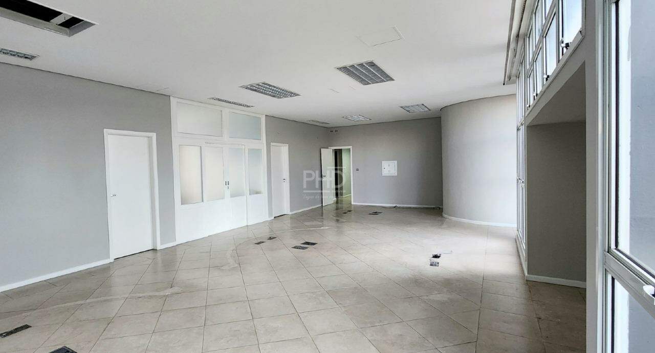 Prédio Inteiro para alugar, 1200m² - Foto 23