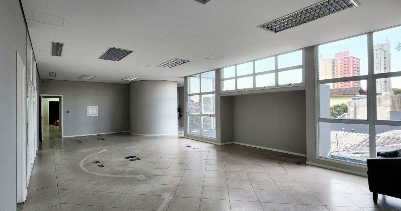 Prédio Inteiro para alugar, 1200m² - Foto 2