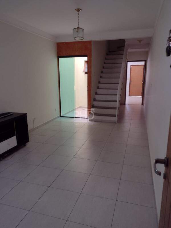 Sobrado à venda com 3 quartos, 106m² - Foto 1