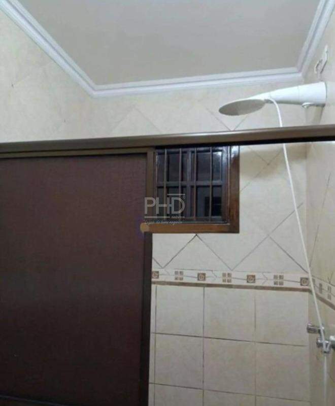 Casa à venda com 3 quartos, 200m² - Foto 17