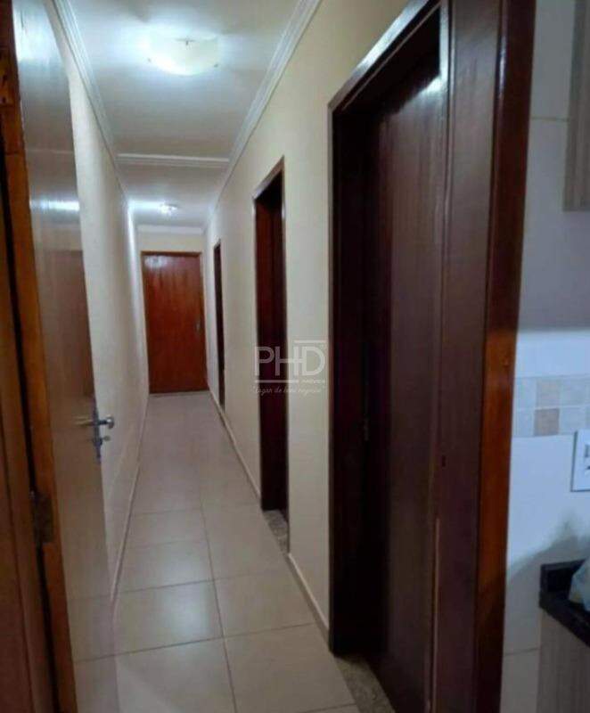 Casa à venda com 3 quartos, 200m² - Foto 14