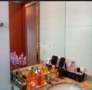 Apartamento à venda com 2 quartos, 70m² - Foto 19