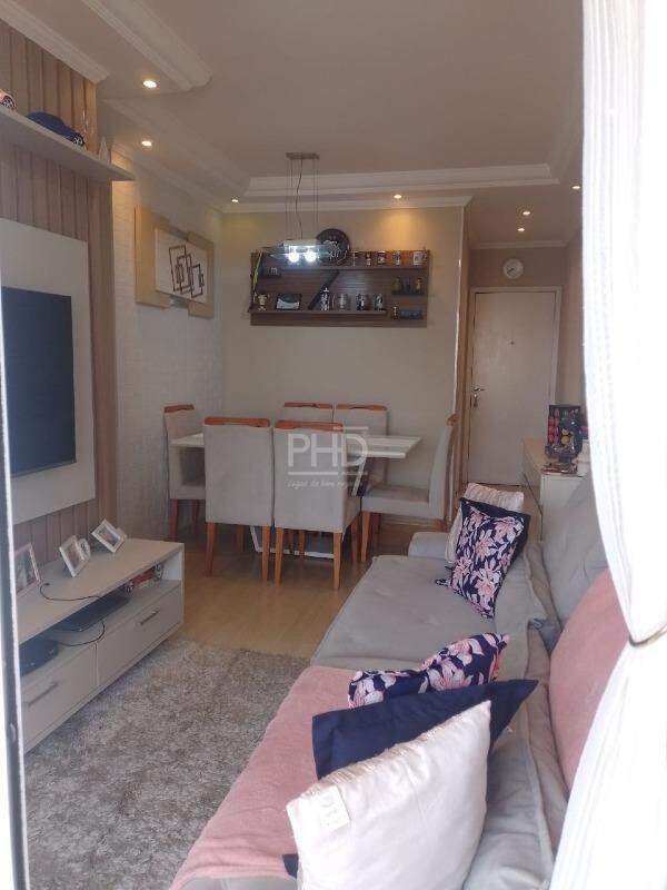 Apartamento à venda com 2 quartos, 63m² - Foto 2