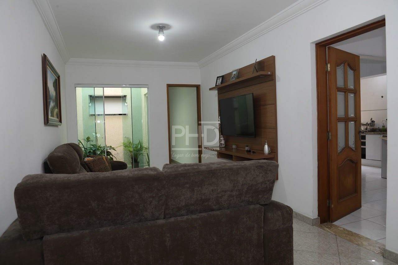 Casa à venda com 3 quartos, 160m² - Foto 4