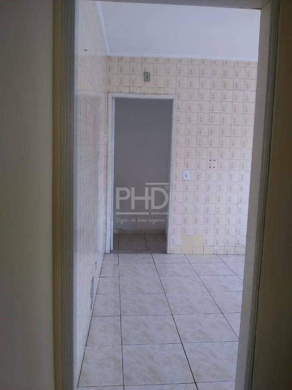 Sobrado à venda com 5 quartos, 180m² - Foto 2