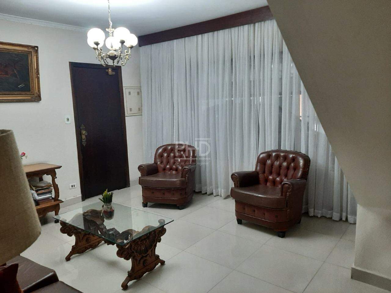 Sobrado à venda com 3 quartos, 264m² - Foto 1