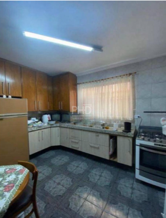 Sobrado à venda com 4 quartos, 179m² - Foto 1