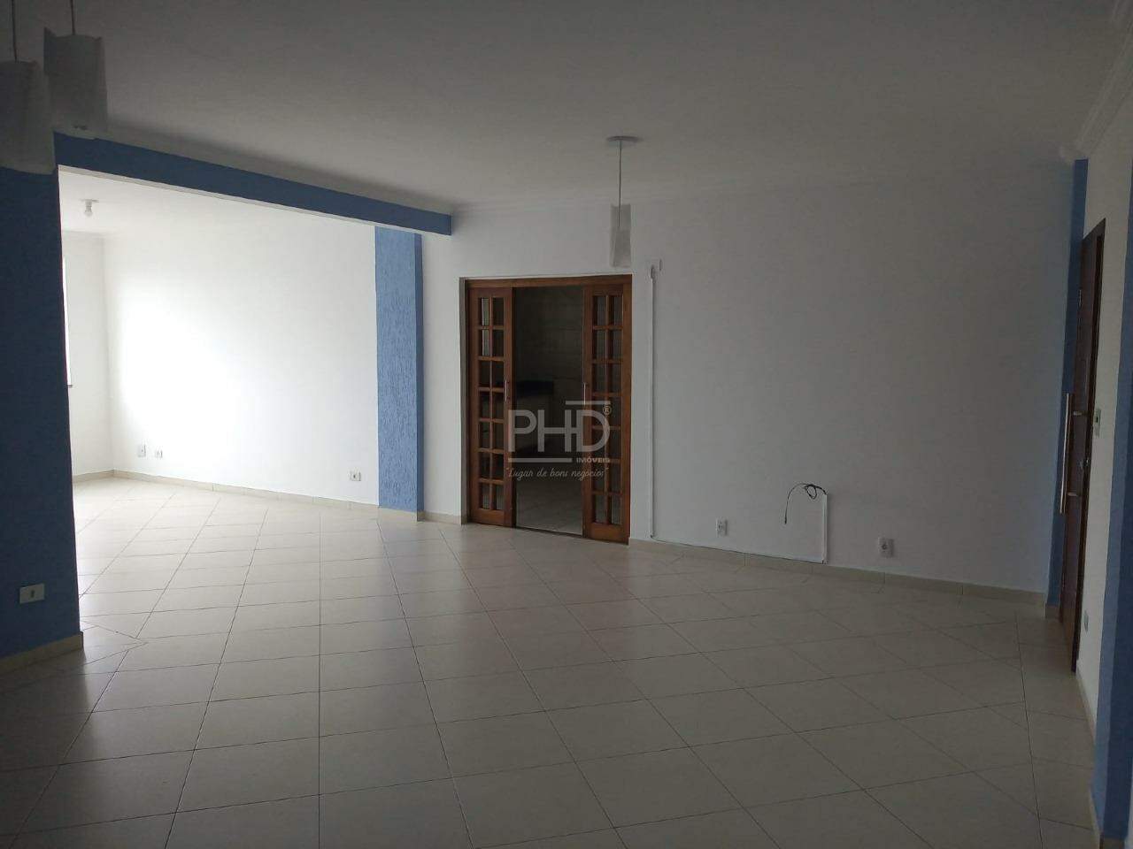 Apartamento à venda com 3 quartos, 151m² - Foto 1