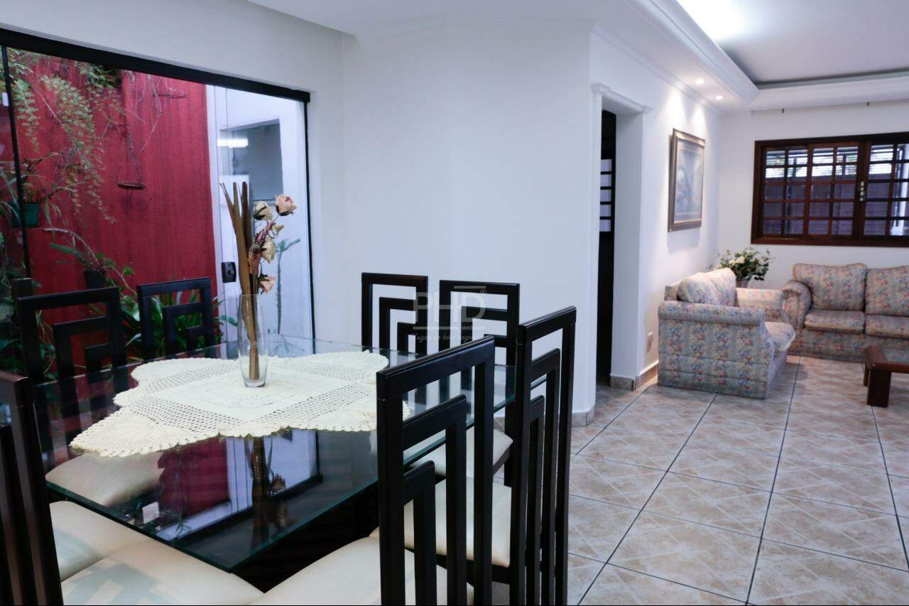 Sobrado à venda com 4 quartos, 241m² - Foto 4