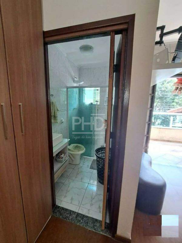 Sobrado à venda com 3 quartos, 245m² - Foto 8