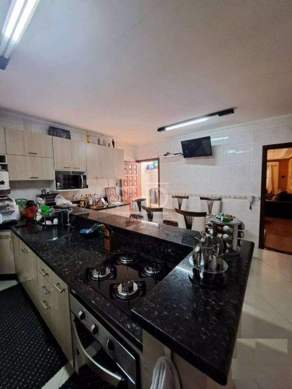 Sobrado à venda com 3 quartos, 245m² - Foto 2